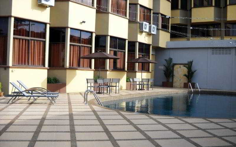 Hotel Grand Crystal Алор Сетар Екстериор снимка